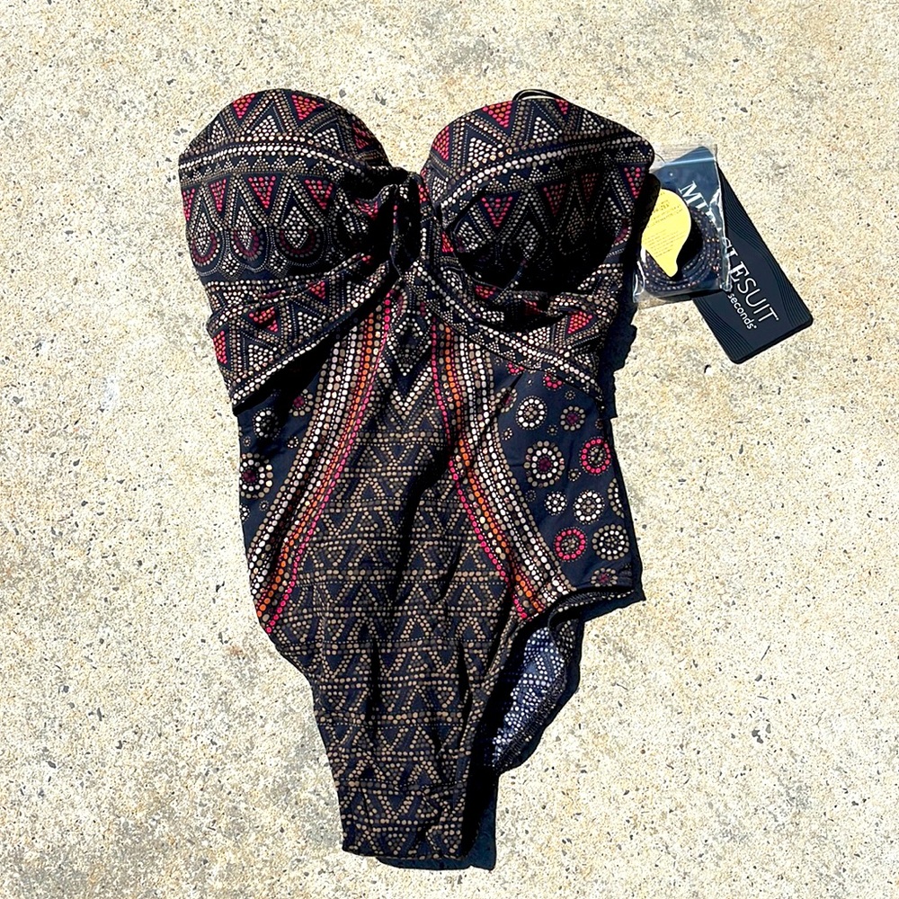 Miracle suit swim suit never worn
